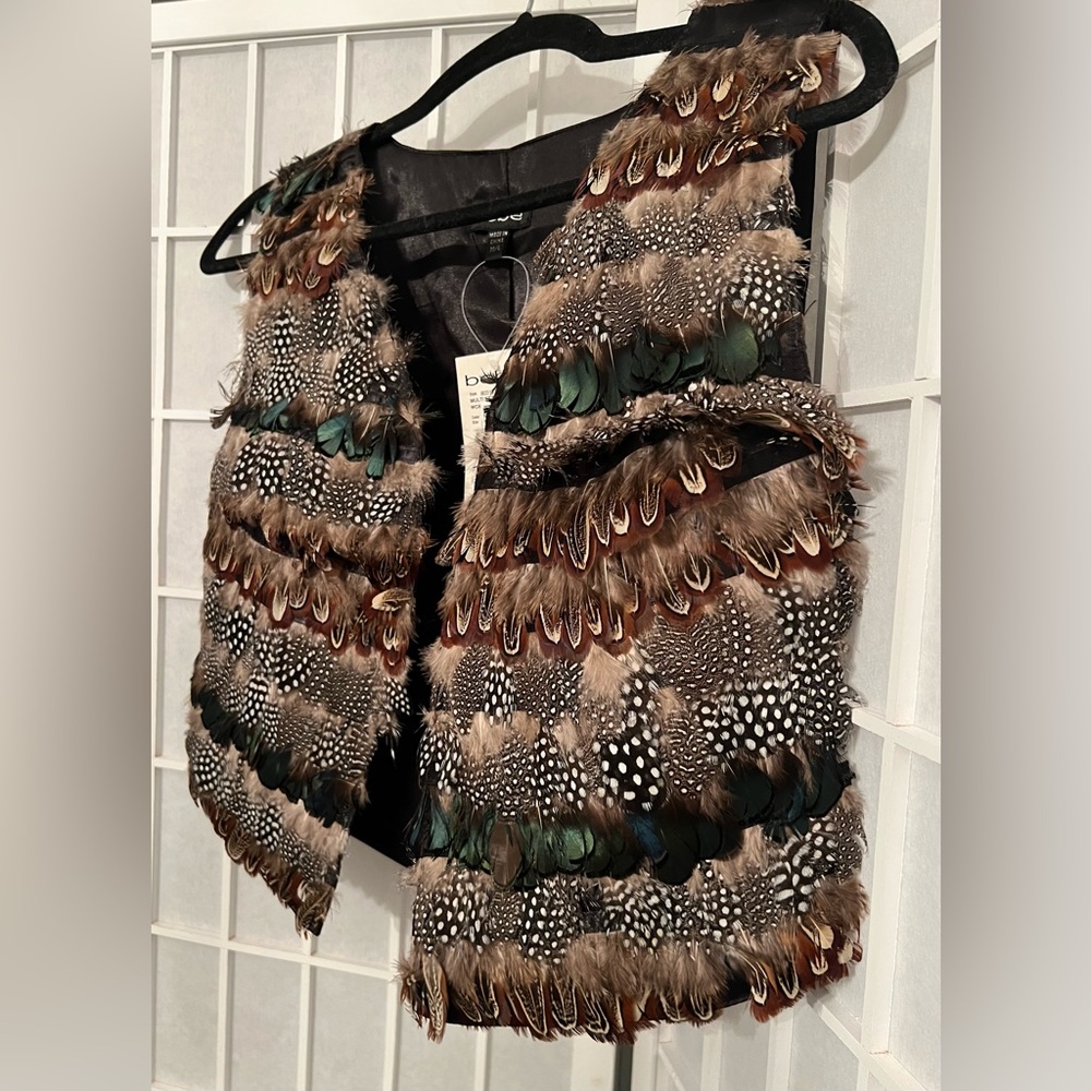 BEBE Multi Feather Vest - Multicolor M/L NWT - Picture 4 of 13